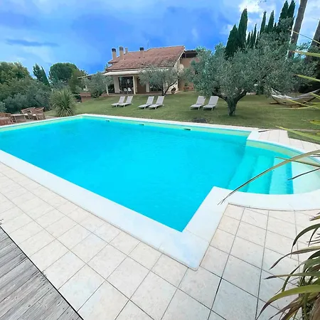 Stylish Near Bevagna And Montefalco With Sensational Views And Sleeps 14 * Belvedere (Perugia)