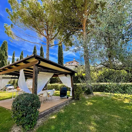 Willa Stylish Near Bevagna And Montefalco With Sensational Views And Sleeps 14 Belvedere (Perugia)