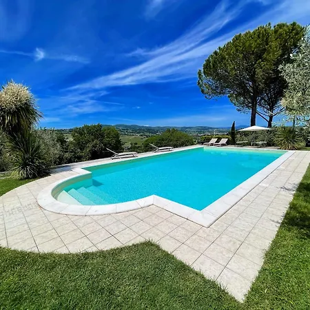 Villa Stylish Near Bevagna And Montefalco With Sensational Views And Sleeps 14