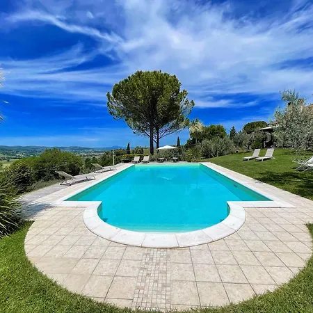 Stylish Near Bevagna And Montefalco With Sensational Views And Sleeps 14 * Belvedere (Perugia)