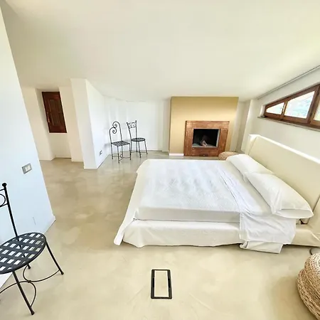 Stylish Near Bevagna And Montefalco With Sensational Views And Sleeps 14 Villa Belvedere (Perugia)