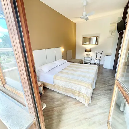 Stylish Near Bevagna And Montefalco With Sensational Views And Sleeps 14 Belvedere (Perugia)
