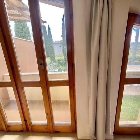 Stylish Near Bevagna And Montefalco With Sensational Views And Sleeps 14 Villa