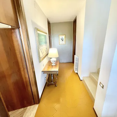 Stylish Near Bevagna And Montefalco With Sensational Views And Sleeps 14 Belvedere (Perugia)