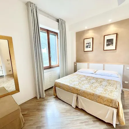 Stylish Near Bevagna And Montefalco With Sensational Views And Sleeps 14