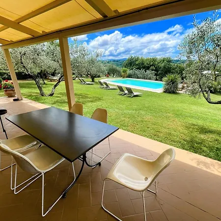 Willa Stylish Near Bevagna And Montefalco With Sensational Views And Sleeps 14 Belvedere (Perugia)