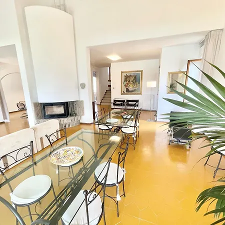 Willa Stylish Near Bevagna And Montefalco With Sensational Views And Sleeps 14 Belvedere (Perugia)