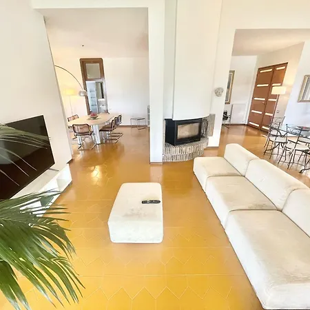 Stylish Near Bevagna And Montefalco With Sensational Views And Sleeps 14 * Belvedere (Perugia)